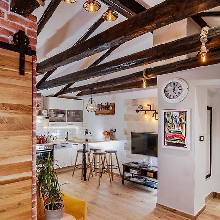Apartment Ami Split Eksteriør bilde