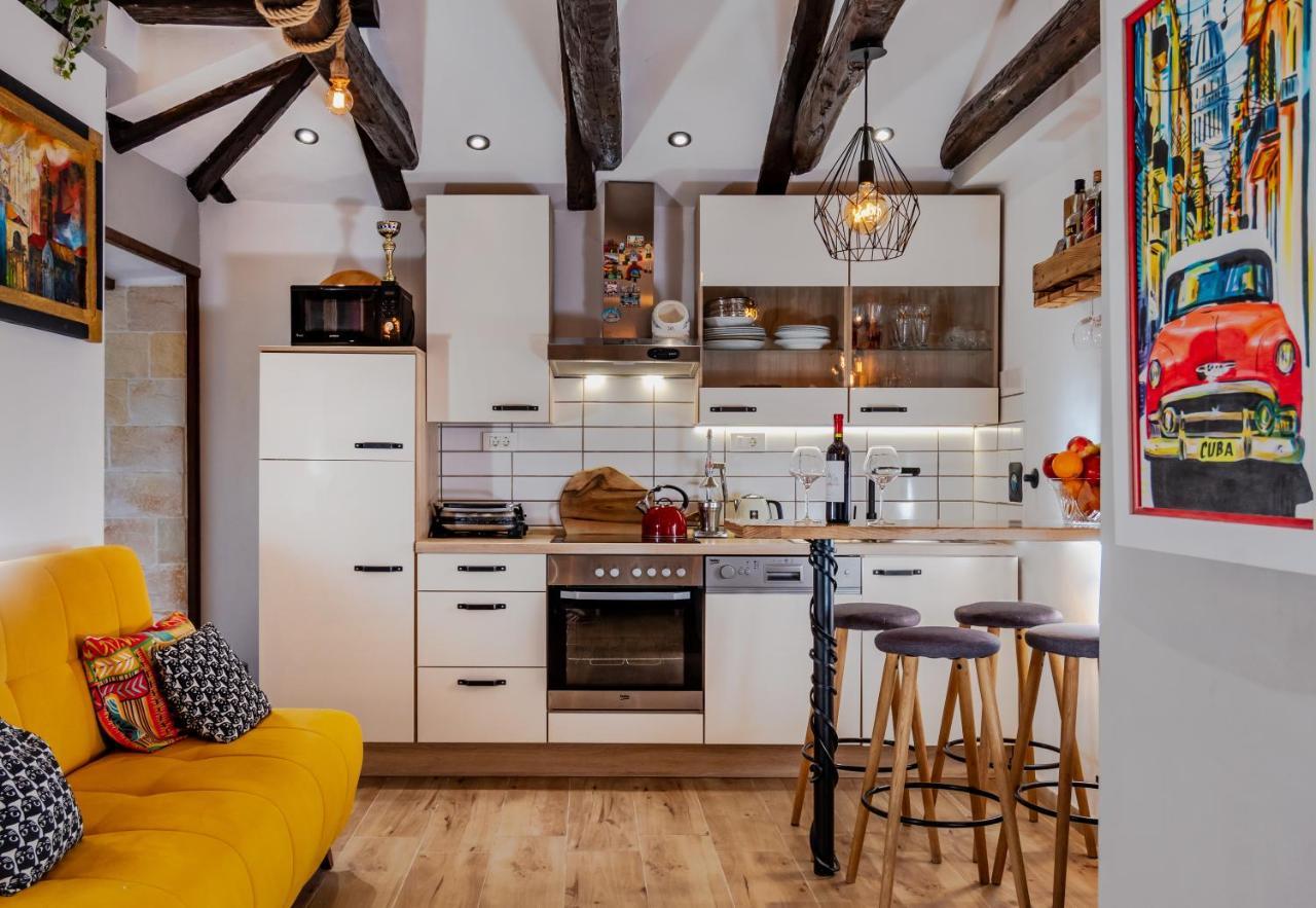 Apartment Ami Split Eksteriør bilde