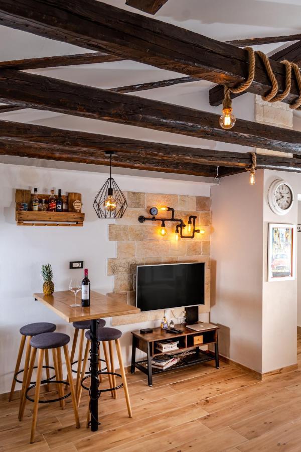 Apartment Ami Split Eksteriør bilde